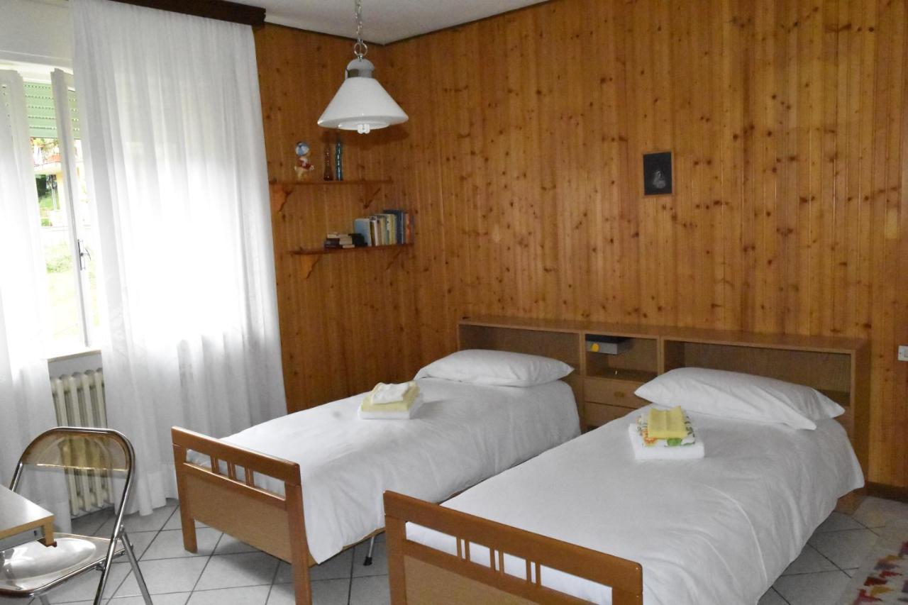 Casa Vacanza Dolcevita Averara Exteriör bild